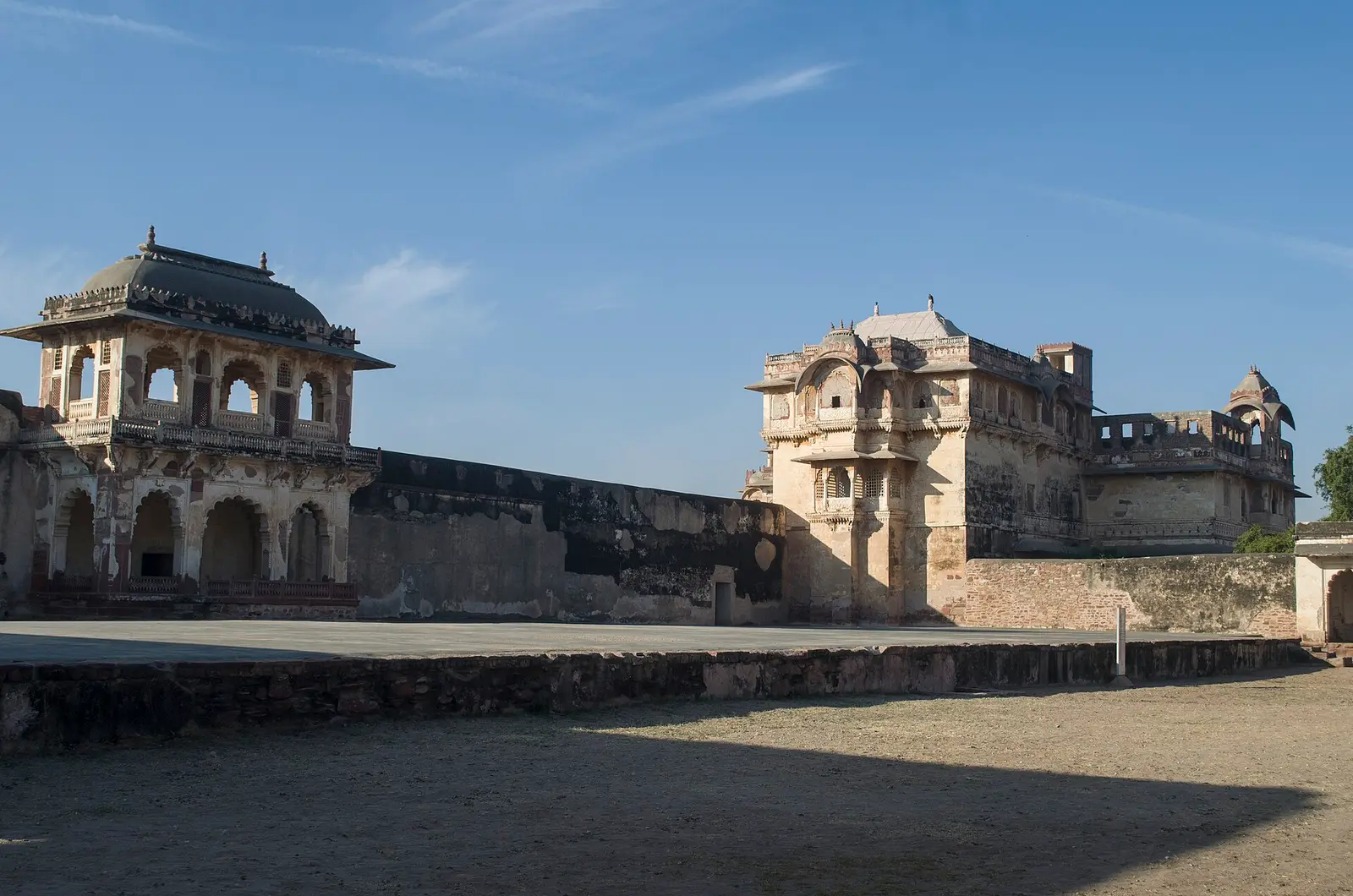 The Queen's Mahal and courtyard inside Nagaur Fort
